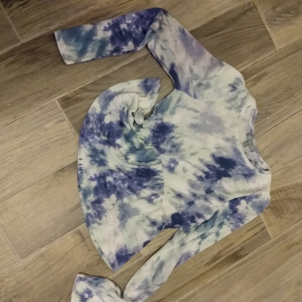 Long sleeve waffle block, blue tye dye baby doll shirt nwot